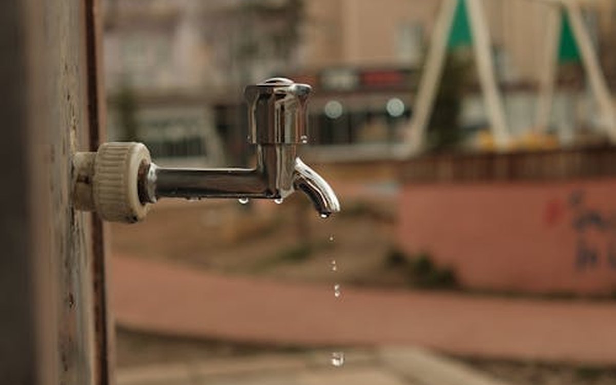 Robinet qui goutte : réparer soi-même en moins d'une heure (sans plombier)